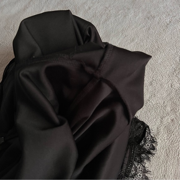 NWT Express Halter Lace Pieced Cutout Evening Cocktail Jumpsuit Solid Black - Picture 15 of 17